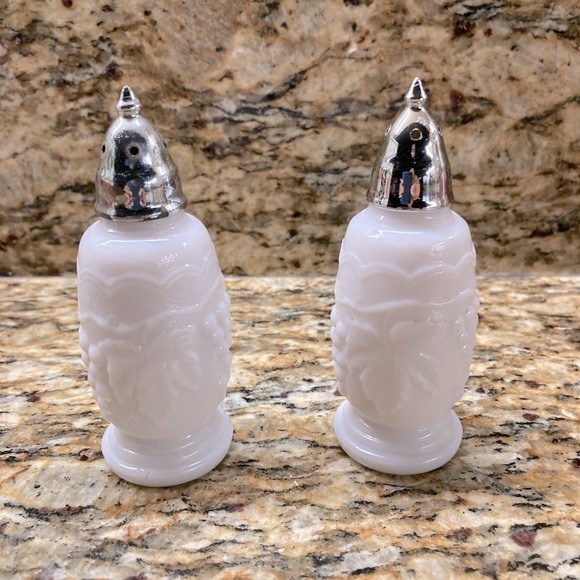 Vintage Milk Glass Salt & Pepper Shakers - Picture 2 of 9